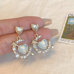 Pendientes kawaii de Sailor Moon en color azul bebé
