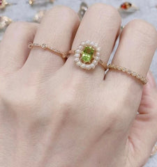 Anillo de oro rosa verde oliva con energía curativa