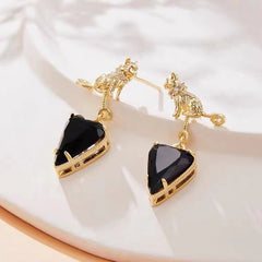 Pendientes de gatito negro gótico