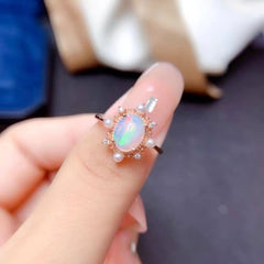 Anillo de piedra lunar con piedra natal hecho a mano