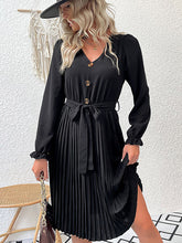 pleated skirt female black long -sleeved pleated dress