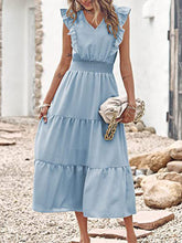style sleeveless V-neck waist pleated dress with wooden ears