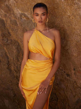 Backless hollow strapless long dress with hip covering