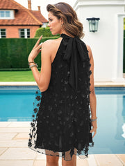 style loose halterneck dress with flower decoration