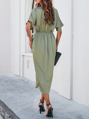 solid color temperament V-neck short-sleeved dress