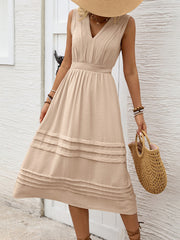 Solid color sleeveless V-neck elastic waist dress