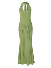 A Slimming Collar-Neck Backless Dress