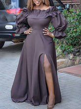 Vestido de fiesta con abertura y hombros descubiertos