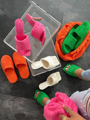 Tacones con punta cuadrada de toalla