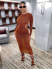 Vestido ajustado para club con aberturas y malla brillante