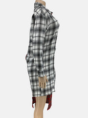 Vestido mini con botones y cuadros irregulares