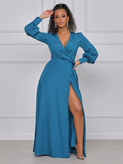 Maxikleid mit V-Ausschnitt, langen Ärmeln und Schlitz