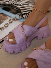 Plateausandalen mit Metallkettendekor