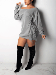 Minivestido con hombros descubiertos y cordones