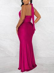 Vestido fruncido con escote halter y espalda descubierta