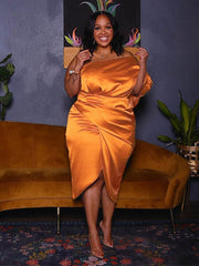 Satin One-Shoulder-Rüschenkleid