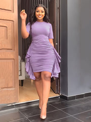 Figurbetontes Kleid mit Rüschen in Unifarbe