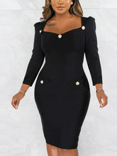 Vestido midi elegante con escote cuadrado