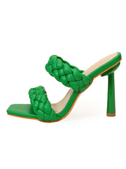 Tacones de aguja con punta abierta y trenzados