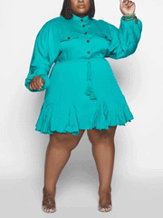 Vestido mini con botones y cuello vuelto