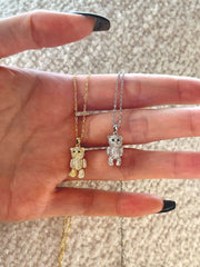 Halskette mit Kristallbär