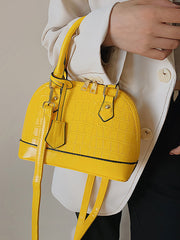 Bolsa con carcasa abovedada y cremallera