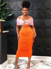 Schulterfreies Midikleid mit Cut-Outs und Farbblockdesign