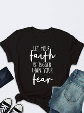 Camiseta informal con estampado de letras Faith