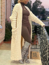 Gestrickte Strickjacke mit Seitentaschen