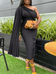 Elegantes Kleid mit One-Shoulder-Träger