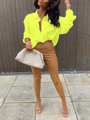 Lässiges, lockeres Hemd mit Buchstaben