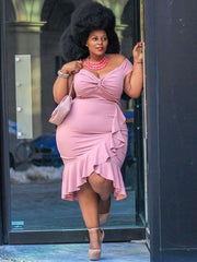 Vestido midi con hombros descubiertos y dobladillo con volantes