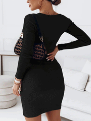 Vestido mini con aberturas y canalé