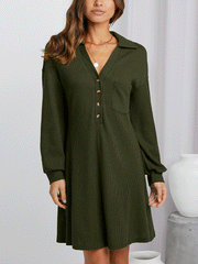 Vestido midi de punto con botones tipo gofre