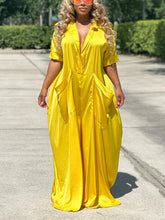 Lockerer, einfarbiger Jumpsuit mit V-Ausschnitt