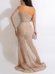 Schulterfreies Partykleid mit Schlitz und Strasssteinen