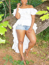 Top con volantes y hombros descubiertos