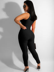 Mono ajustado con escote en V y cremallera sin mangas