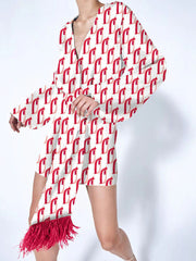 Vestido mini holgado con cuello en V y estampado camisero