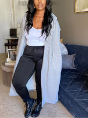 Oberbekleidung mit geteilter Kapuze