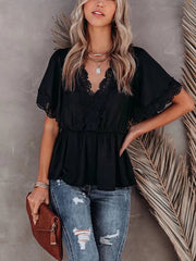 Blusa elegante de encaje con escote en V