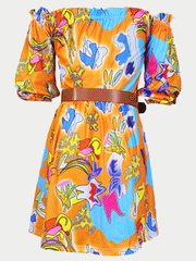 Minivestido con hombros descubiertos y cinturón