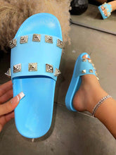 Rivet Rhinestones Design Slipper
