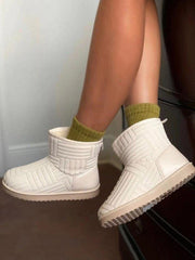 Botas de nieve mullidas y sin cordones con forma de toalla