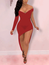 Vestido mini irregular con hombros descubiertos