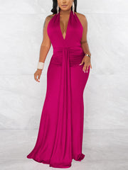 Vestido fruncido con escote halter y espalda descubierta