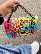 Umhängetasche mit Graffiti-Print