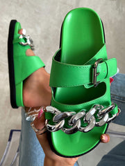 Sandalias con hebillas dobles y decoración de cadena