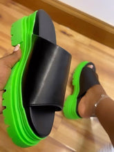 Sandalias de tacón grueso con bloques de color