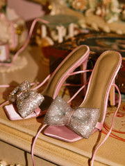Tacones con lazo y diamantes de imitación y cordones